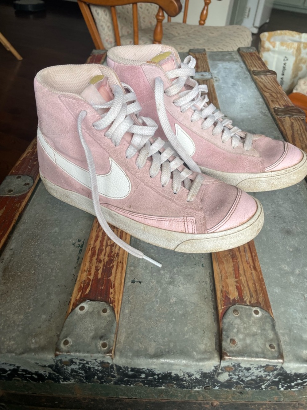 Nike Blazer Mid Vintage Pink Suede High-Top Sneakers